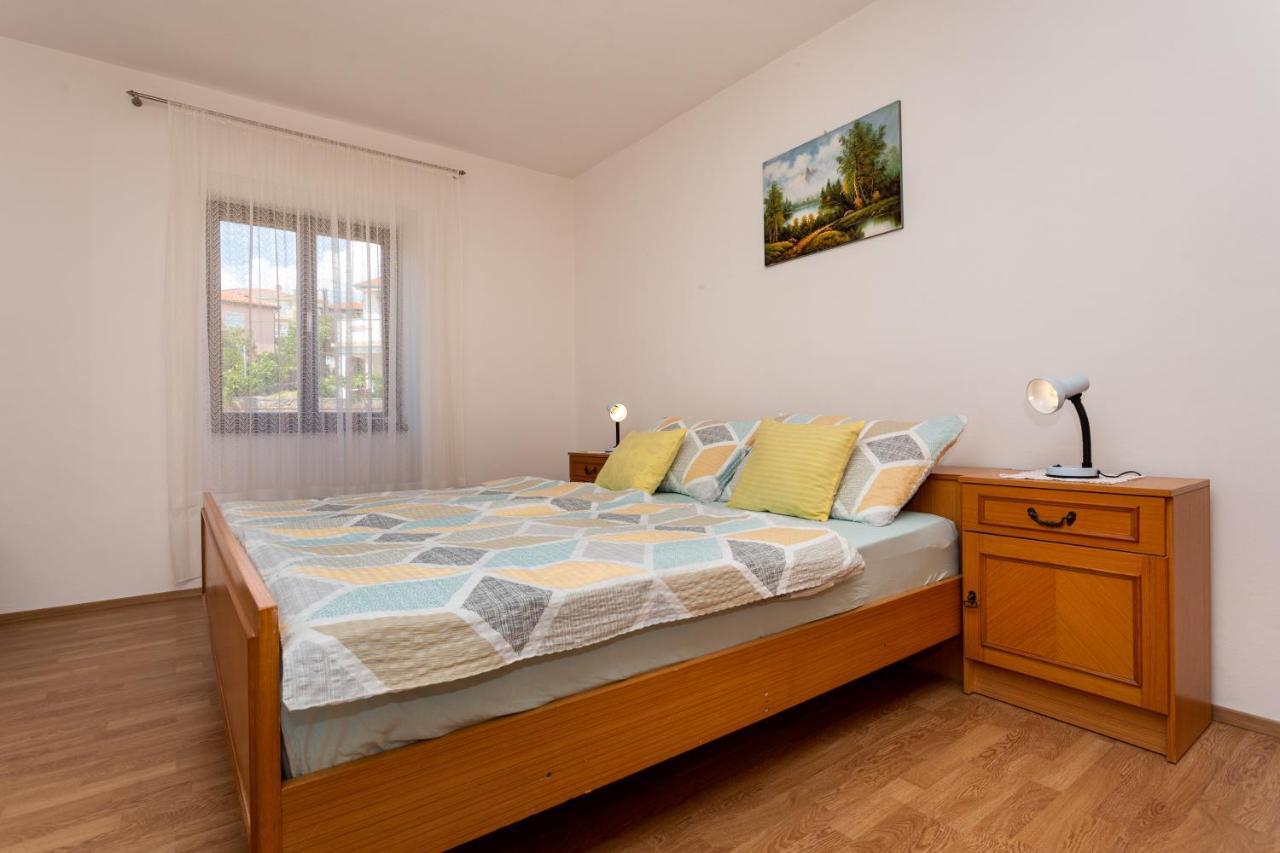 Apartment Mira Silo-Krk Exterior photo