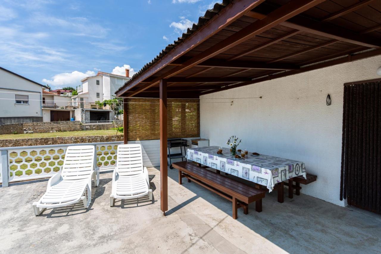 Apartment Mira Silo-Krk Exterior photo